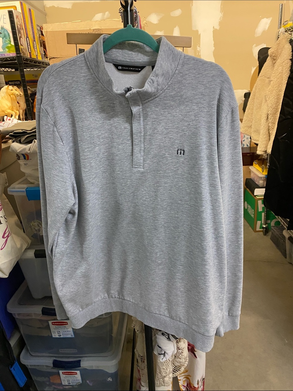 Travis Mathew Quarter Zip Pull Over